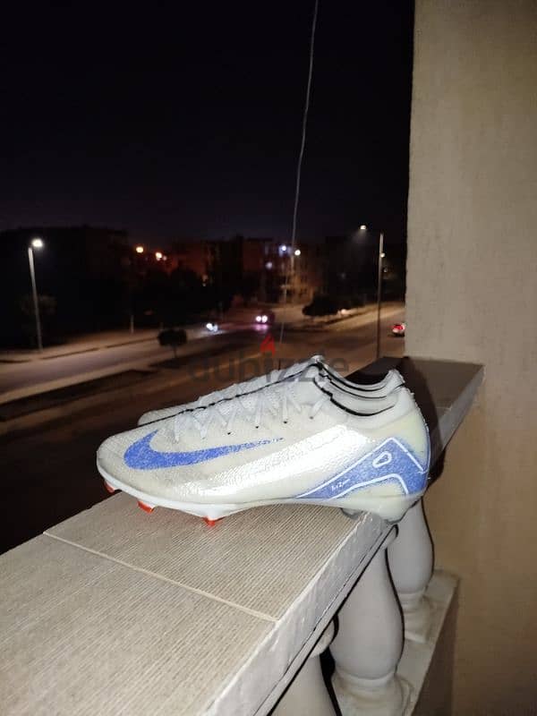 nike air zoom مقاس 43 /puma مقاس 42.5/predator مقاس 38وتلتين 0