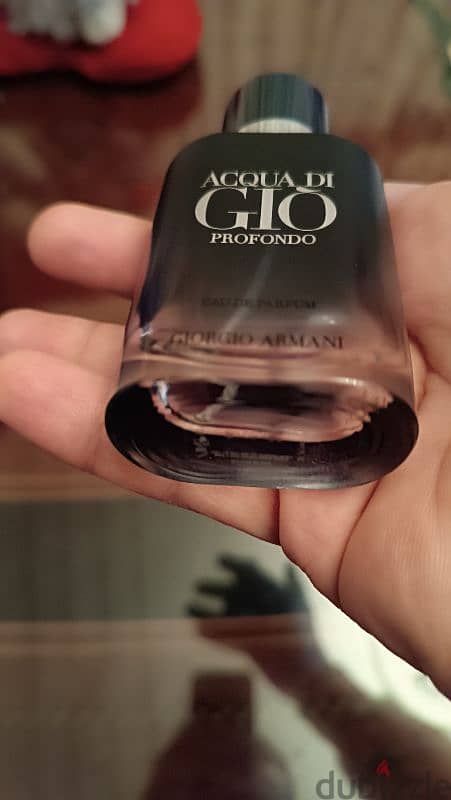 Giorgio Armani Profondo bottle 1