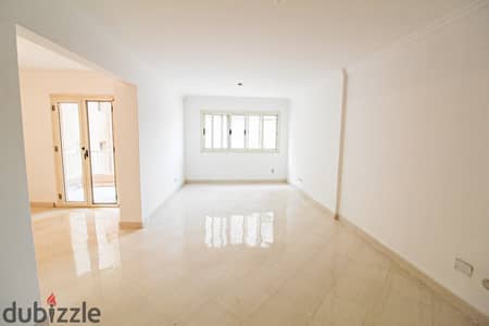 Licensed apartment for sale 136 meters in Smouha Compound Green Towers _ 3,500,000 EGP cash