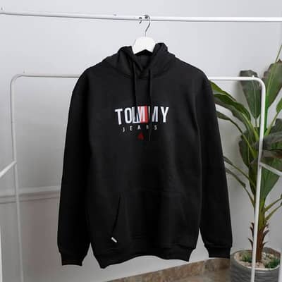 " سويت شيرت Tommy Jeans الأصلي بسعر خرافي! الحق العرض قبل ما يخلص! "