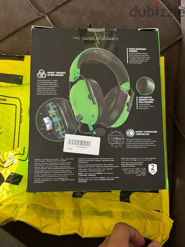 Razer BlackShark V2 X Green color NEW 3