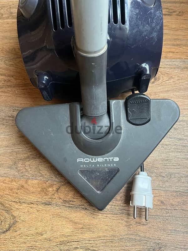 Rowenta vaccum cleaner 2000 W - مكنسة روينتا فرنساوي ٢٠٠٠ واط 2