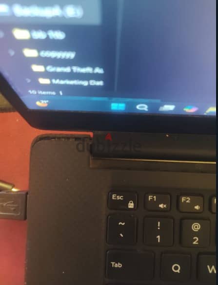 Dell precision 5520  جيل سابع رام 16 هارد 512 انفيديا 4 جيجا 4