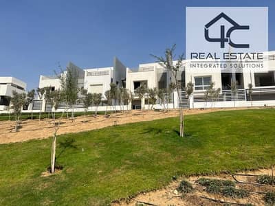 Townhouse villa for sale,256 m ready to move in the heart of Fifth Settlement