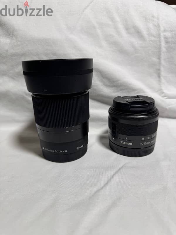 Canon M50 with sigma 30mm f1.4 & kit lens 15-45 + accessories 6