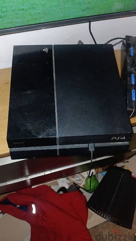 playstation 4 like new 1