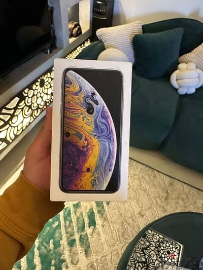 iPhone XS white