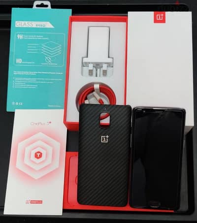 OnePlus 3T with all original box +charger