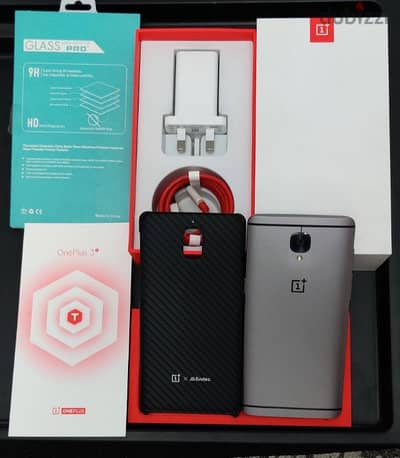 OnePlus 3T with all original box +charger