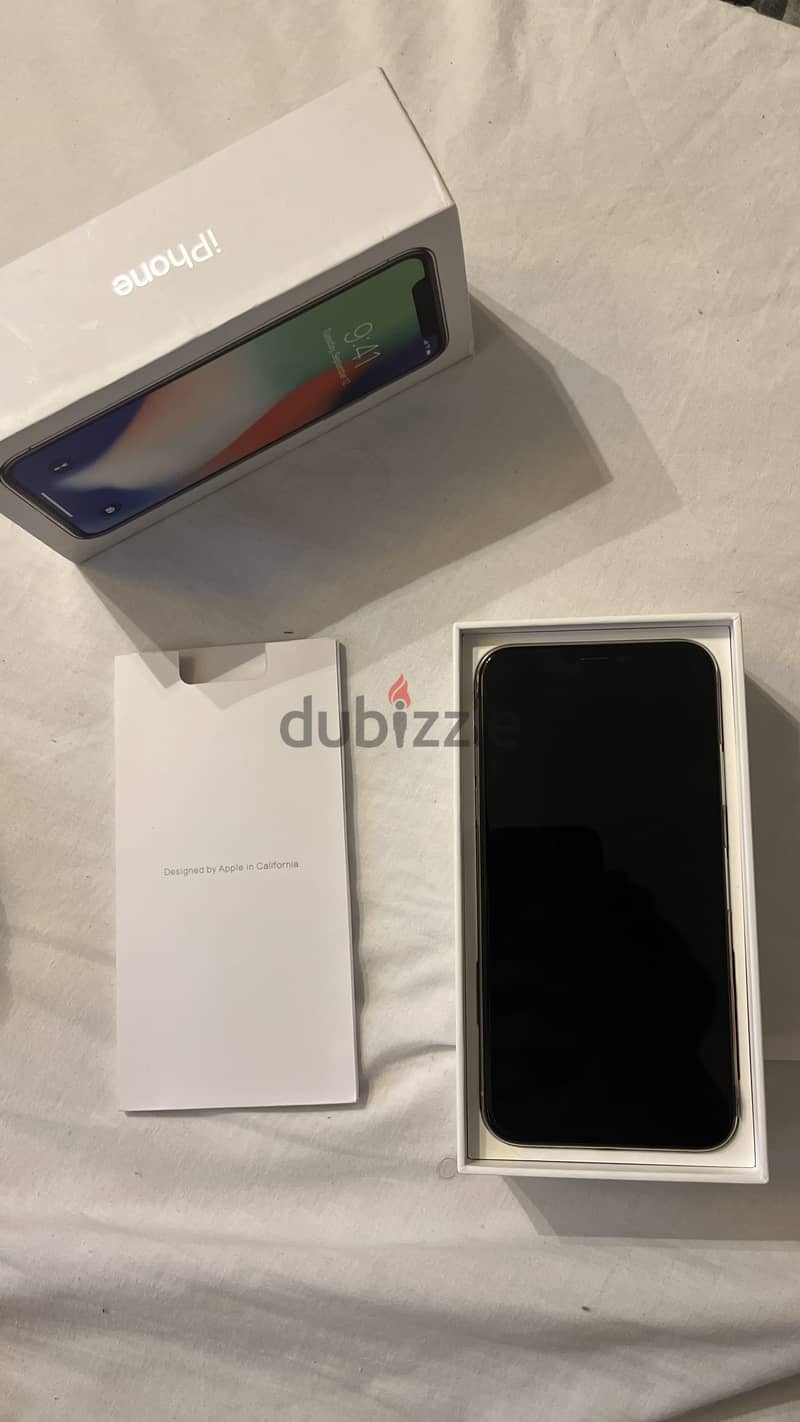 Iphone X 256GB with Box %100 battery health. 0