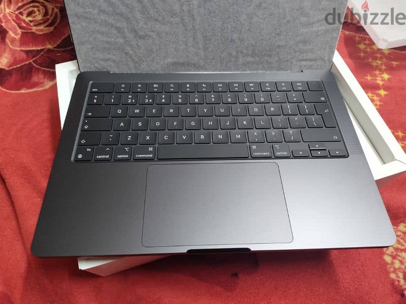 MacBook Pro M3 pro 14 inch New Ram 18 3