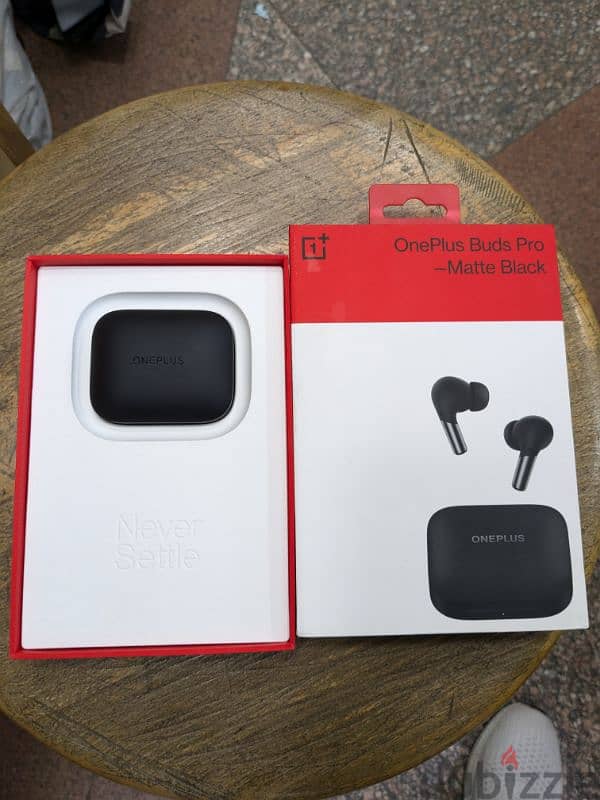 OnePlus Buds Pro Matte Black فتحت علبة 1