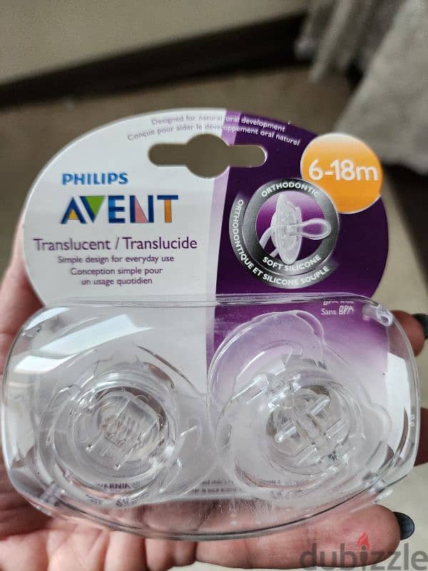 2 Avent pacifiers 0