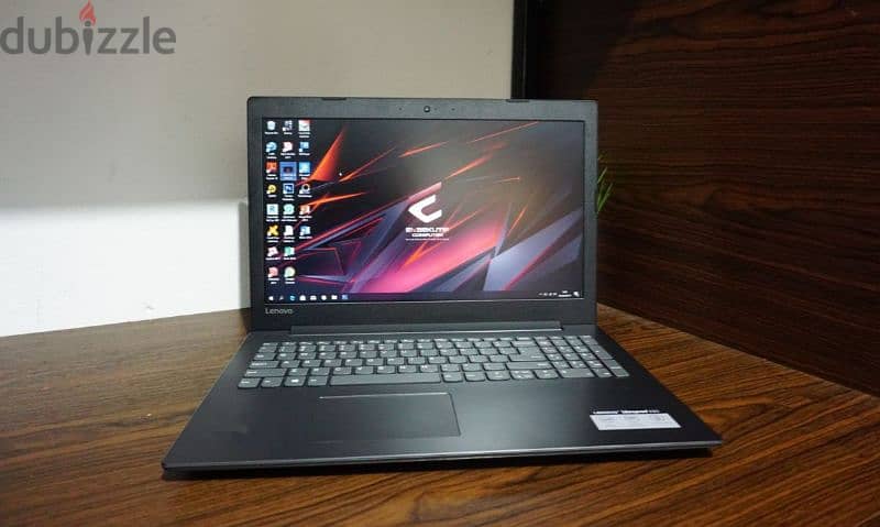 لاب توب Lenovo بحاله ممتازه بكارتين شاشه هارد 1000وهارد 128 ssd 1