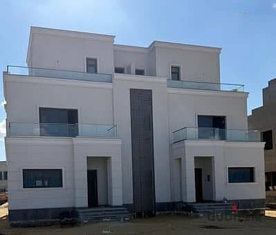 A luxury villa for sale in an upscale compound in Sheikh Zayed, [ Naia West ] Compound, with only a 5% down payment