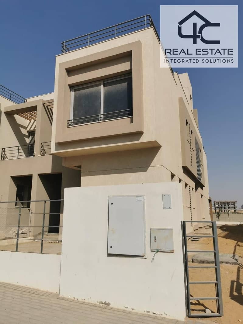 Ready to move twin house 384 m for sale in palm hills new cairo compound with lowest price in market 0