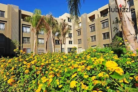 Apartment for sale, fully finished, in installments, in a distinguished location on a very beautiful landscape in the Northern Expansions Compound