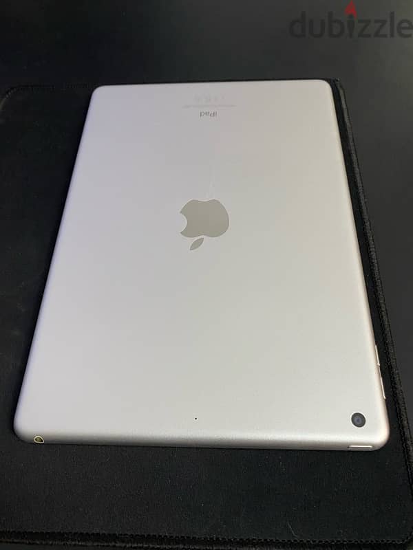 Ipad 6th generation 32 GB 2