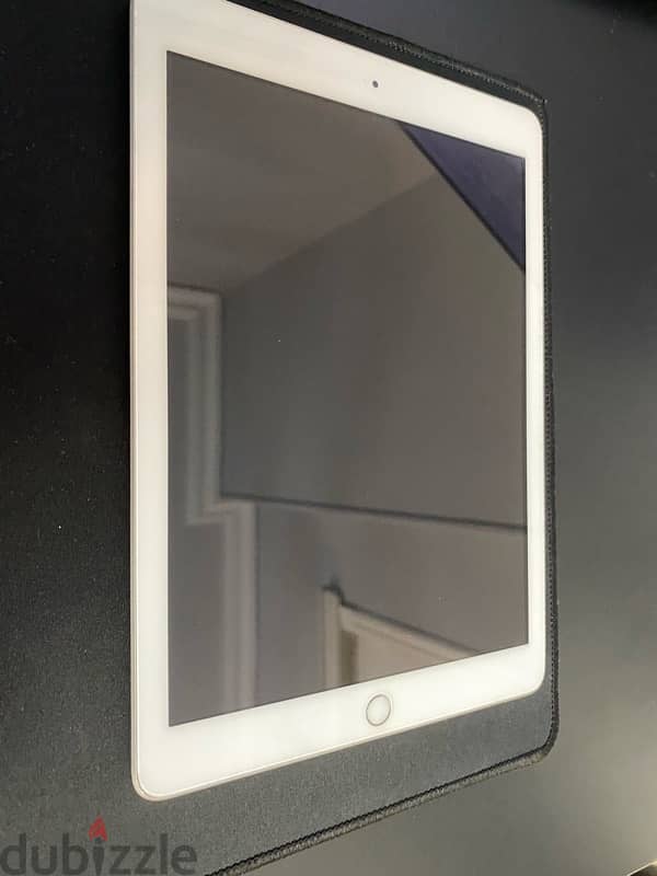 Ipad 6th generation 32 GB 4