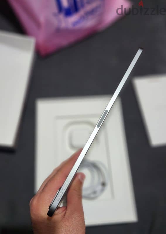 iPad pro m2 11 inch 256 battery 100 7