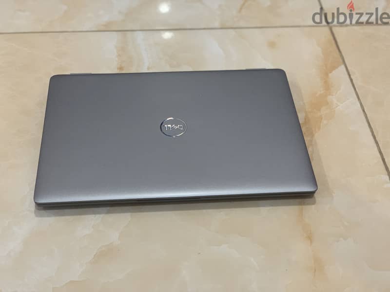 لمحبي الاناقة والتميز Dell Latitude 5330 جيل 12 بحالة ممتازة 4