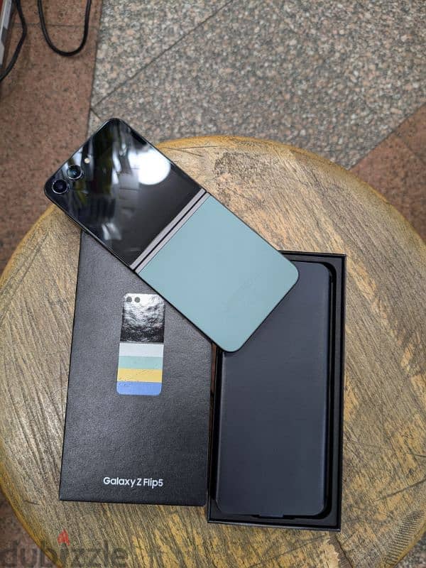 Galaxy Z Flip 5 512G Green جديد فتحت علبة 1