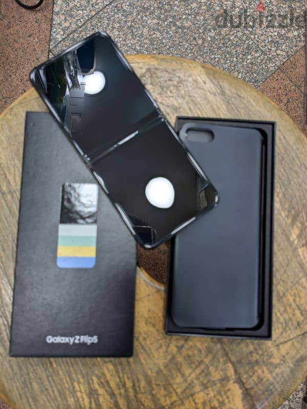 Galaxy Z Flip 5 512G Green جديد فتحت علبة 2