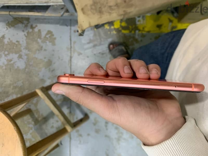 iPhone XR خطين 1