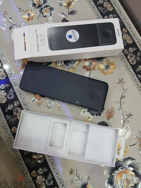 شاحن Wierless من samsung 0