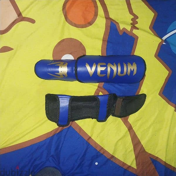 blue kickboxing shinguard 1