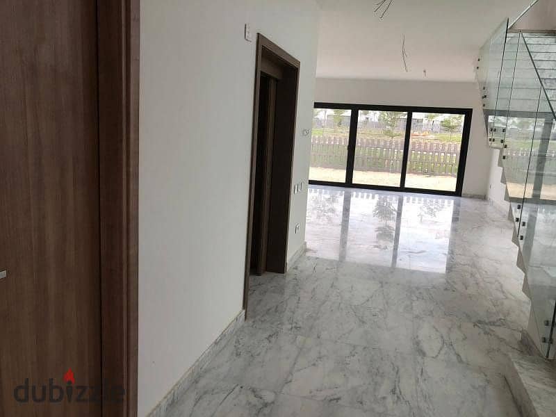 With a 50% down payment, a penthouse for sale in Shorouk, near the regional ring road, in a quiet area with full services. 0