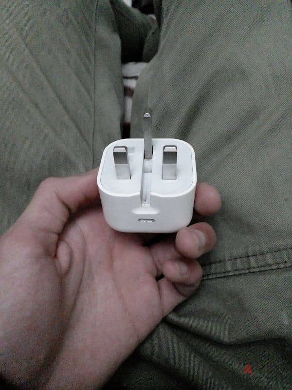 Original Iphone Adapter 1