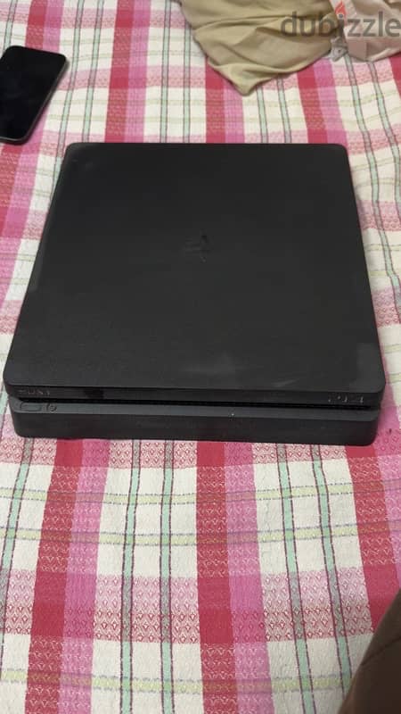 ps4 slim 512 giga with 4 original controller 1