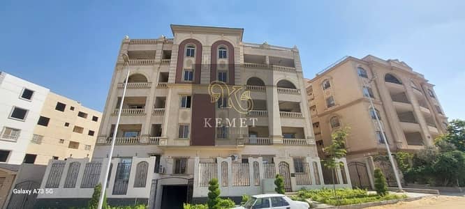 Apartment for sale in Southern Lotus in front of the University of Technology - area 120 square meters - immediate delivery . e