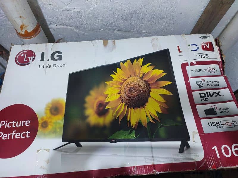 شاشتين lg و  توشيبا 32 و 43 0