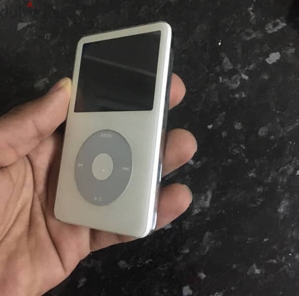 Apple iPod classic 30G Excellent condition 1