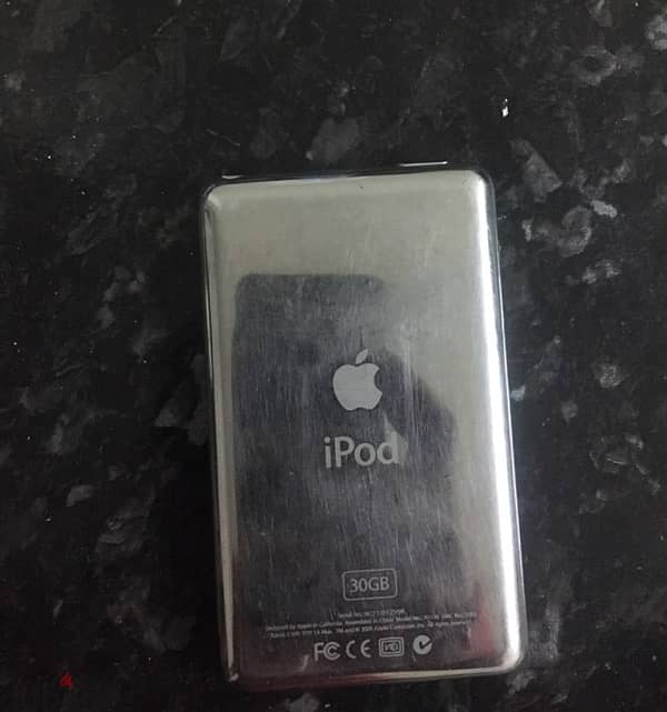 Apple iPod classic 30G Excellent condition 2