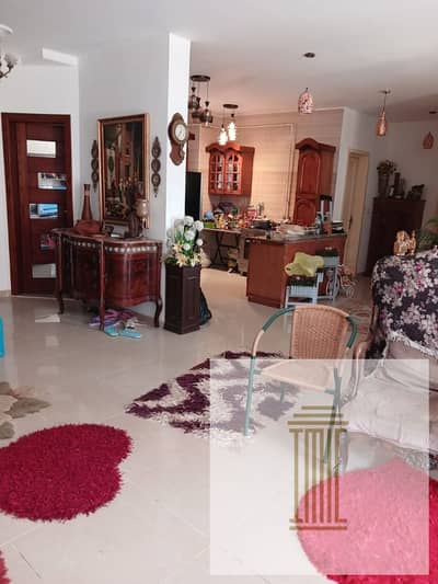 Apartment for sale in Madinaty, immediate receipt, B8, group 81, area 160, view white garden