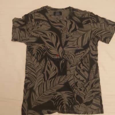 Bershka tshirt size xsmall men New