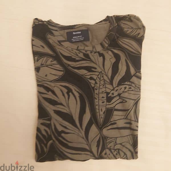 Bershka tshirt size xsmall men New 1