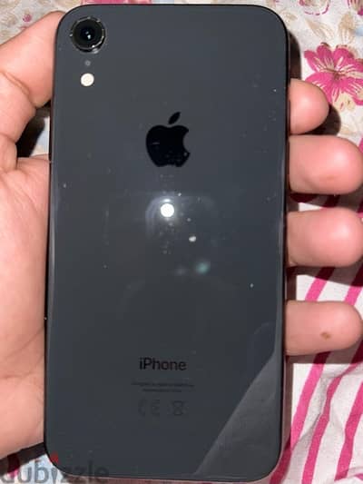 ‎ iphone xr ايفون اكس ار حاله جيده بطاريه ٨٢ مساحه ١٢٨ جيجا