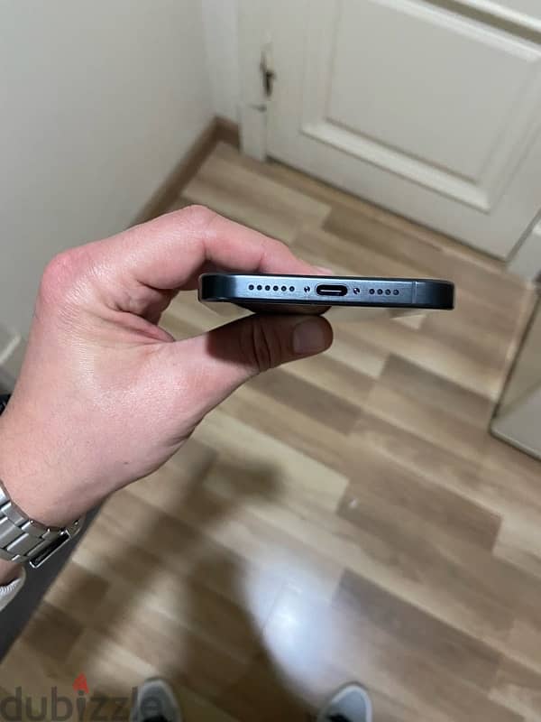 iphone 15 pro max used for two weeks only 2