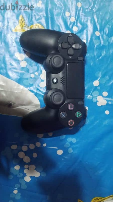 ps4 slim 1 t  like new 3