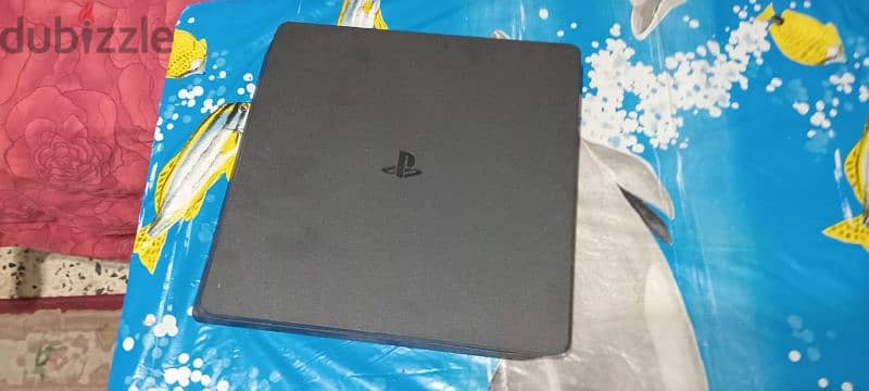 ps4 slim 1 t  like new 7