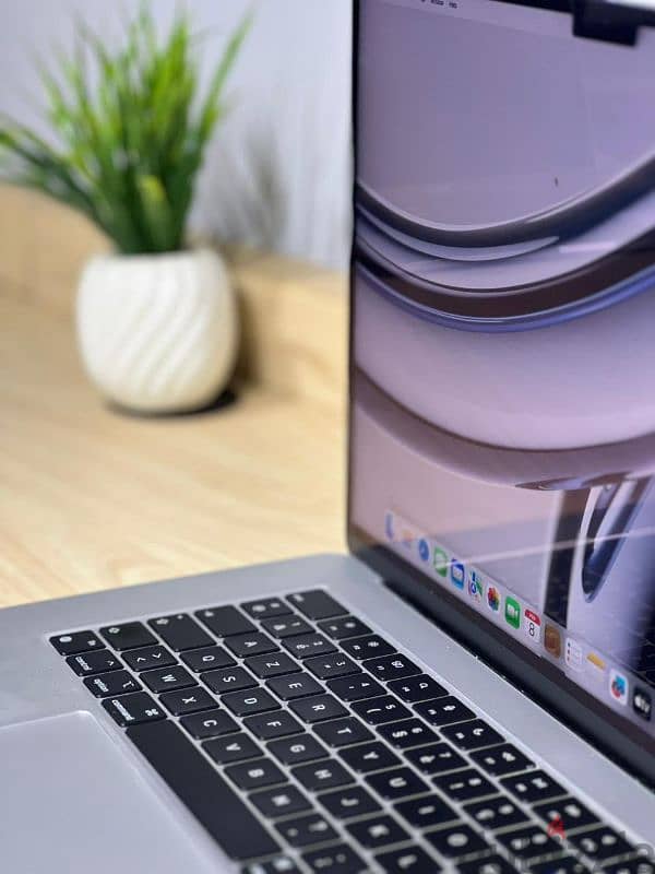 Macbook Air M2 2023 15 inch 16 Ram 3