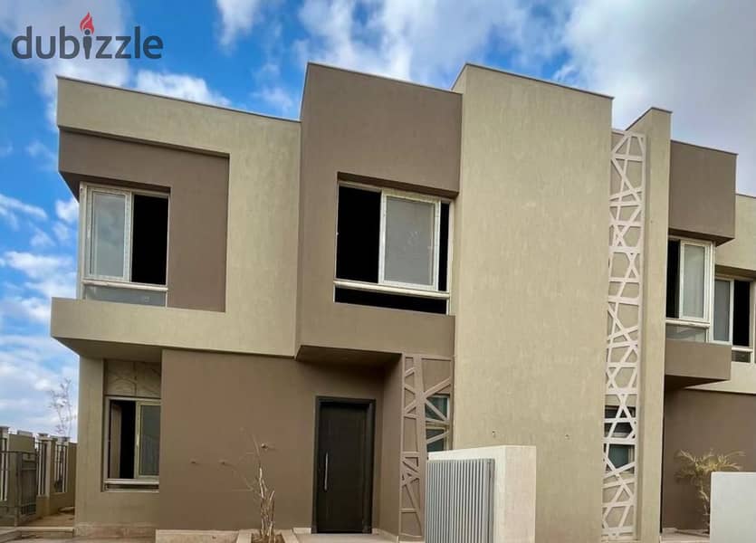 For Sale: Townhouse in Badya - Palm Hills, October New City    Prime Location: In the largest integrated city in October New City. 0