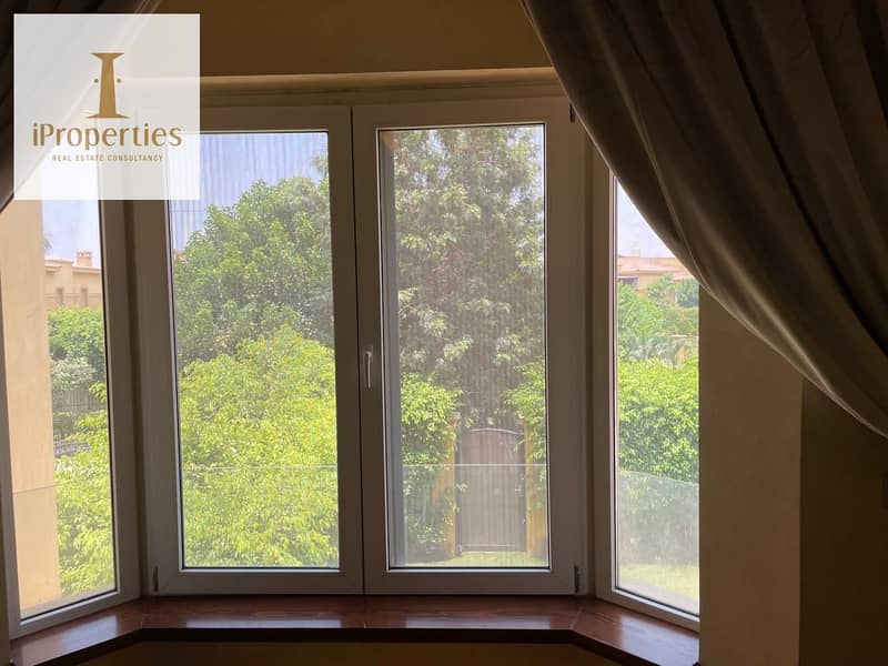 For sale townhouse in -la terra- Auc- new cairo opposite Auc gate 4 0