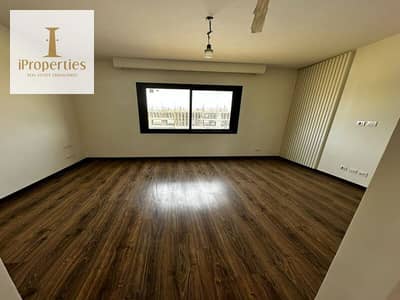 Apartment for sale in district 5  new cairo prime location( marakez)