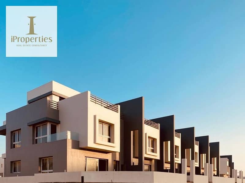 Townhouse middle In Hyde Park New Cairo prime location 0