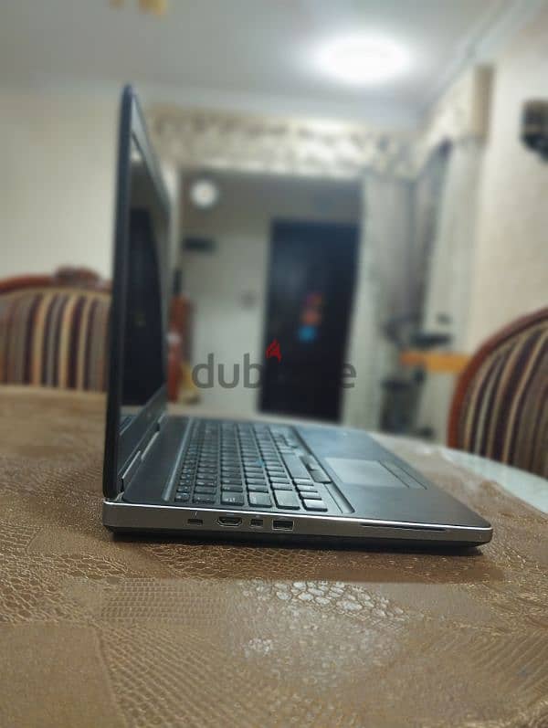 Laptop DELL precision 7520 2